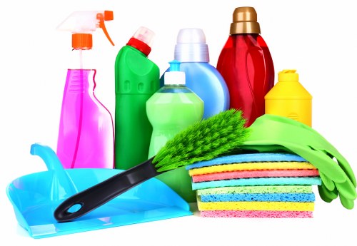 Detailed end of tenancy cleaning checklist for a rental home